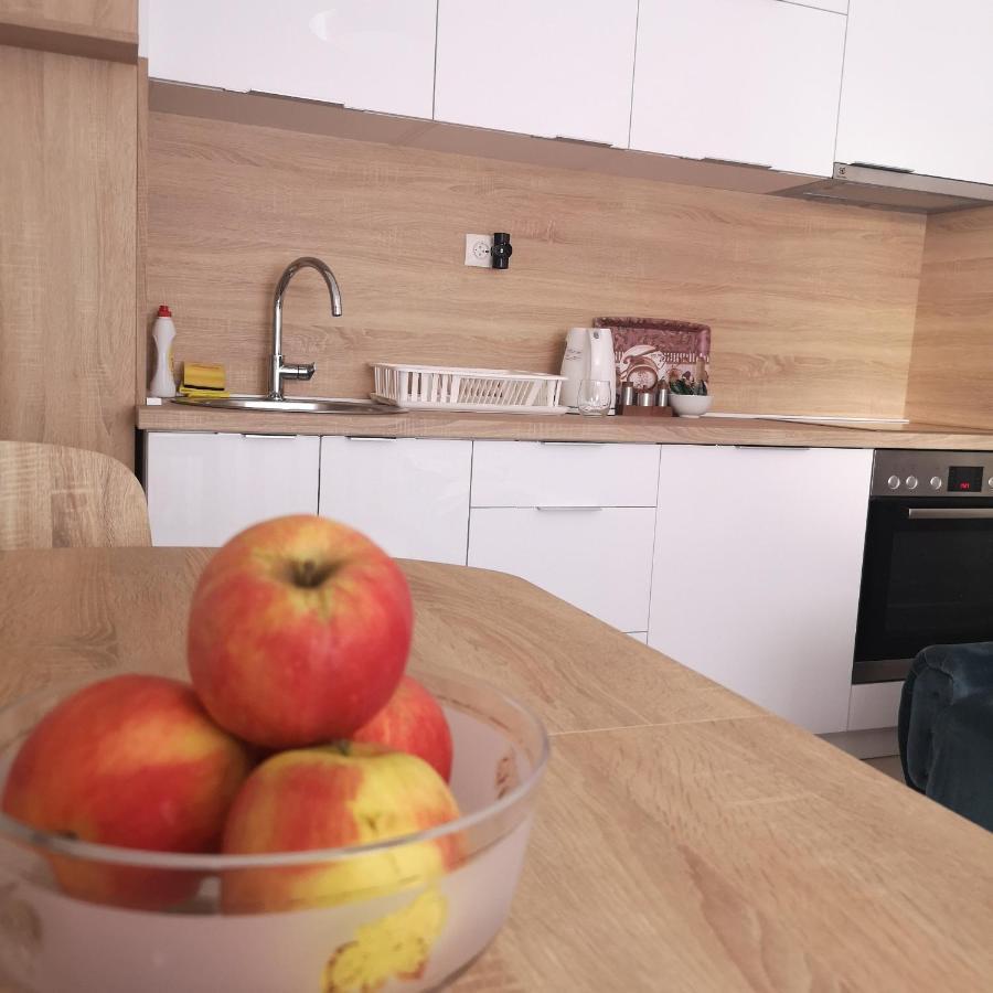 Family Apartment With Garden 塞拉耶佛 外观 照片
