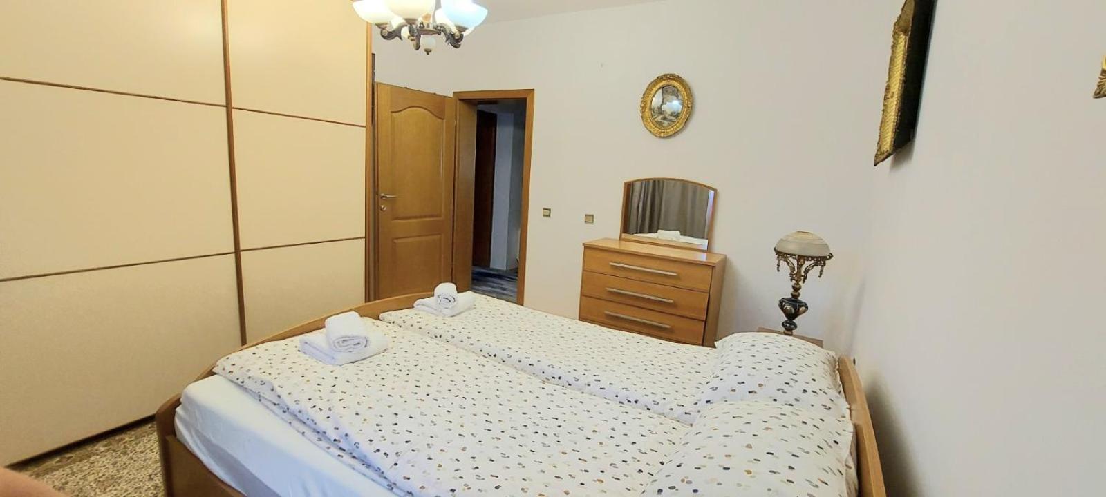 Family Apartment With Garden 塞拉耶佛 外观 照片