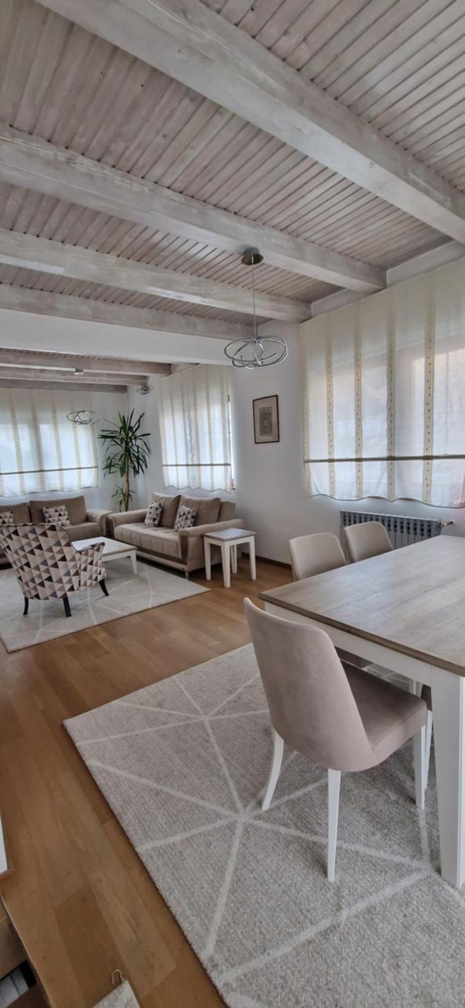 Family Apartment With Garden 塞拉耶佛 外观 照片