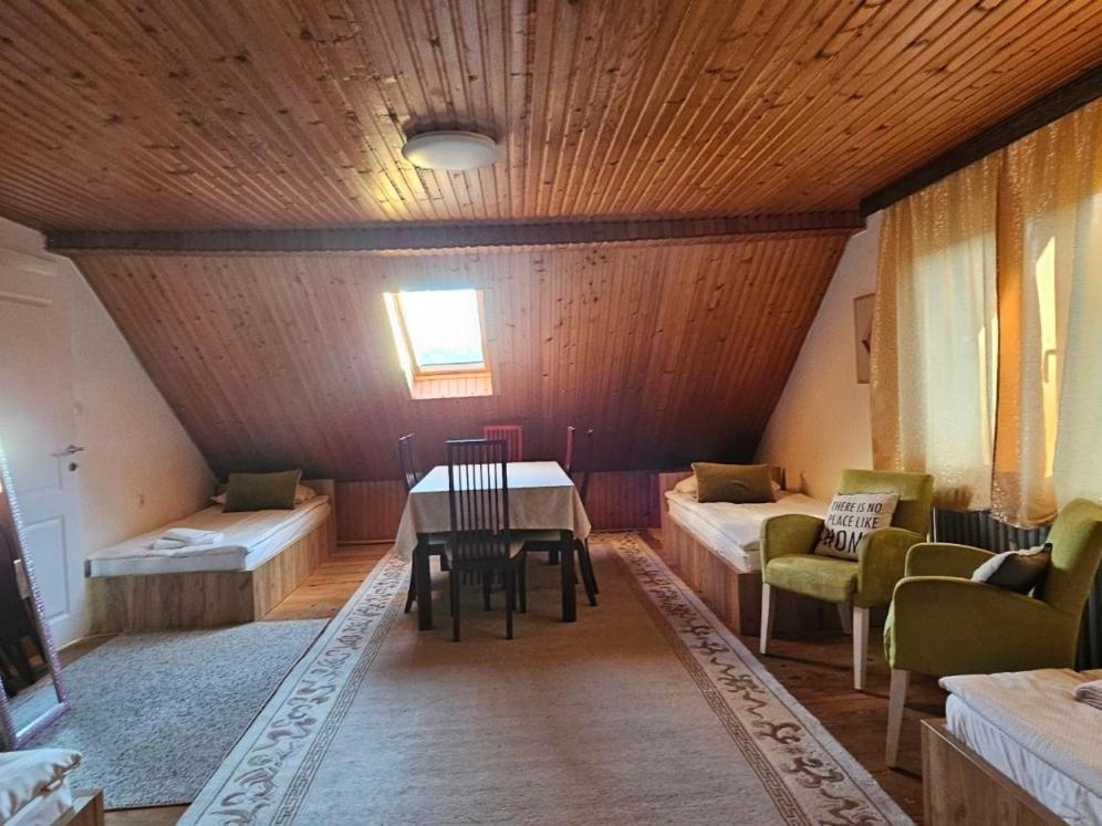 Family Apartment With Garden 塞拉耶佛 外观 照片